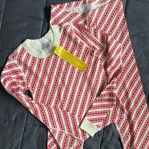 Kids Hanna Andersson Red and off-White  Heart Striped Pajamas. Size 14-16